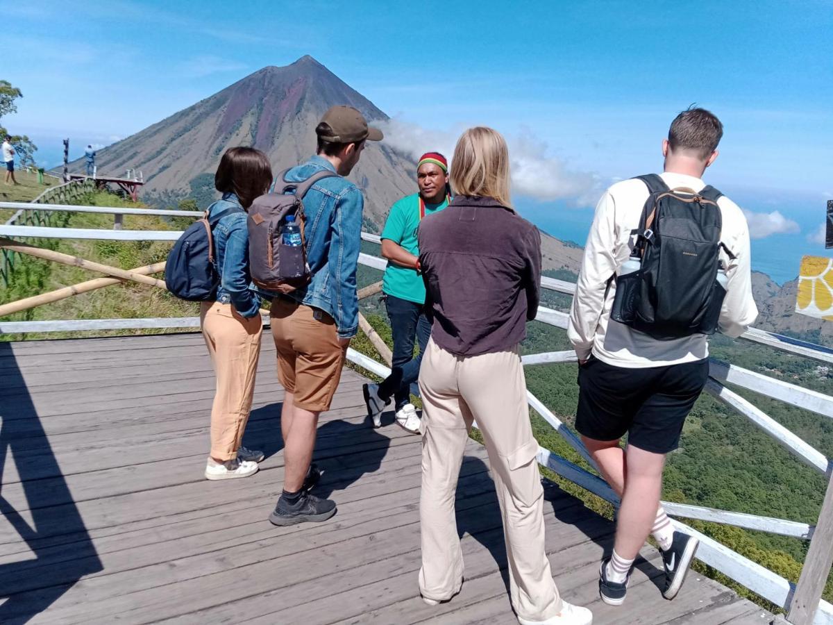 Kristian Homestay Bajawa Bagian luar foto