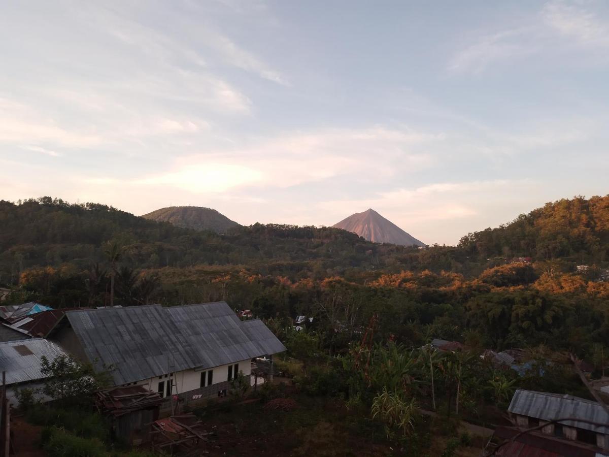 Kristian Homestay Bajawa Bagian luar foto