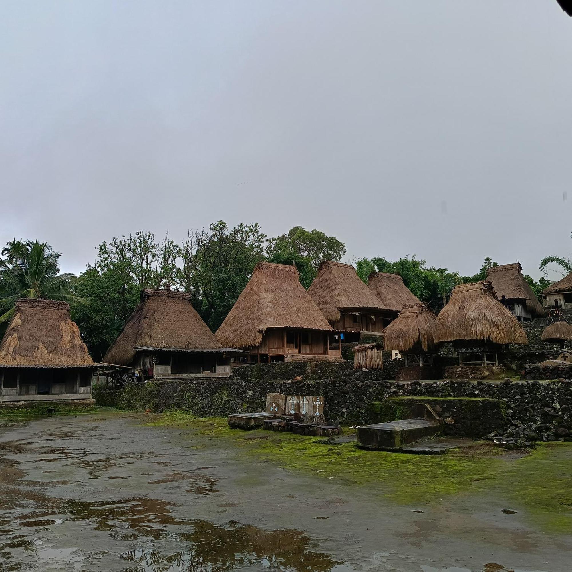 Kristian Homestay Bajawa Bagian luar foto